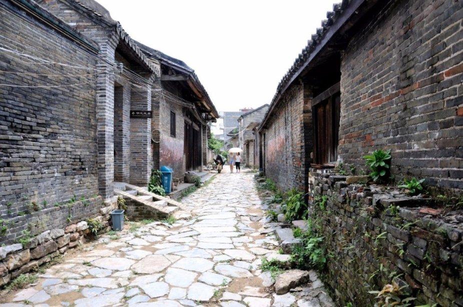 阴森的郊区